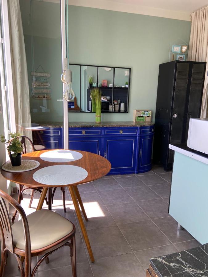 Apartamento Les Terrasses, Charme Et Authenticite En Hyper Centre De Toulon, Ideal Pour Un Sejour Romantique Ou Une Escapade Urbaine Exterior foto